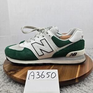 New Balance Mens 9.5D 574 Classic Pine White Casual Lifestyle Sneaker U574GT2